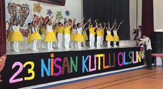 Yüksekova'da 23 Nisan Ulusal Egemenlik ve Çocuk Bayramı kutlandı