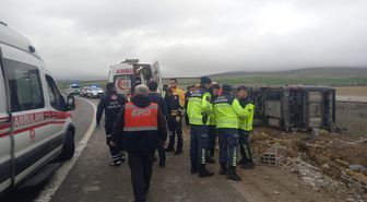 Aksaray'da Tur Otobüsü Şarampole Devrildi: 20 Yaralı