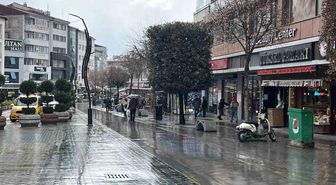 Bolu'da yağmur ve fırtına etkili oldu