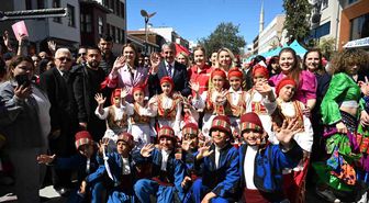 Edirne'de Dünya Romanlar Günü'nde renkli görüntüler