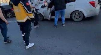 Başakşehir'de kaza yapan iki sürücü arasında levyeli kavga çıktı