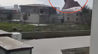 Kuvvetli rüzgar evin çatısını uçurdu; o anlar kamerada