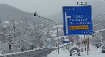 Kar yağışı nedeniyle Ilgar Geçidi ulaşıma kapandı