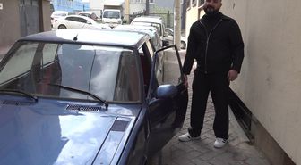 Sahibinin bile unuttuğu araca gelen teklifler güldürdü: Yarısı ısırılmış dönerle takas