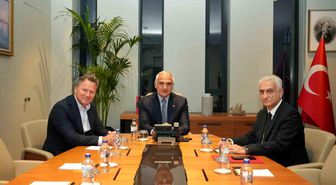 Bakan Ersoy, Avrupa tur operatörleriyle bir araya geldi