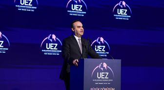Bakan Kacır: Türkiye'yi küresel ticaretin merkez ülkelerinden biri olarak görüyoruz