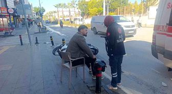 Otomobil ile motosikletin çarpıştığı kazada 1 kişi yaralandı