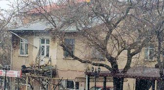 Tarihi Harput'ta nisanda kar sürprizi