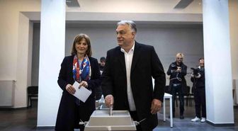 Macaristan'da ilk sonuçlara göre seçimi muhalefet lideri Peter Magyar kazandı