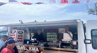 Ayvalık Hüsamettin Cindoruk'u unutmadı