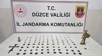 Düzce'de 136 parça tarihi eser ele geçirildi; 2 gözaltı