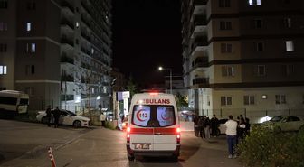 İzmir'de 28 öğrenci, gıda zehirlenmesi şüphesiyle hastaneye kaldırıldı
