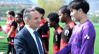 Tokat'ta gençler futbol turnuvasında buluştu