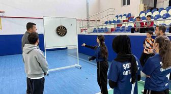 Tomarza'da 23 Nisan coşkusu masa tenisi ve dart turnuvalarıyla yaşandı