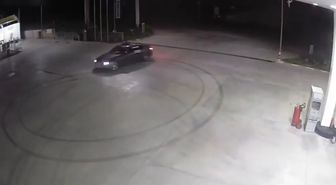 Akaryakıt istasyonunda aracı ile drift atan sürücüye 140 bin lira ceza