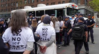 Albüm: New York'ta Filistin'e Destek ve Ice Karşıtı Protestolarda Çok Sayıda Gözaltı