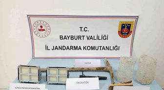 Bayburt'ta sit alanında izinsiz kazı yapan 4 şüpheli yakalandı