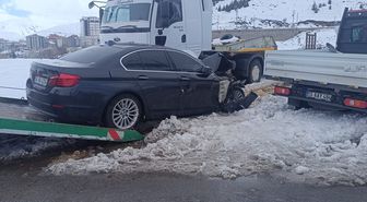 Bitlis'te 2 ayrı kazada 12 kişi yaralandı