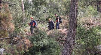 Dağda yolunu kaybetti, telefon şarjı bitince dronla bulundu