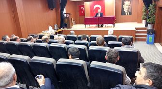 Efeler'de okul müdürleri bir araya geldi, 23 Nisan etkinlikleri görüşüldü