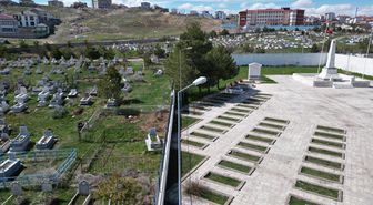 İlçe mezarlığında 'kıble' farklılığı