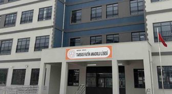 Mersin'de oldu, lisede silahlı öğrenci mi yakalandı?