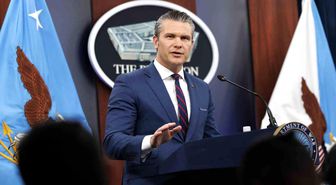 ABD Savunma Bakanı Hegseth: "İran kötü bir seçim yaparsa hem abluka olacak hem de bombalar yağacak"