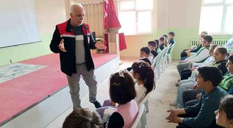 Adilcevaz'da öğrencilere gıda, hijyen ve israf bilinci eğitimi
