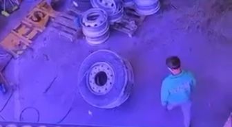 Lastiğin tamir sırasında patlaması kamerada