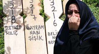 Saldırıda hayatını kaybeden 4 sınıf arkadaşı yan yana toprağa verildi