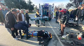 Samsun'da motosiklet ile elektrikli scooter çarpıştı: 2 yaralı