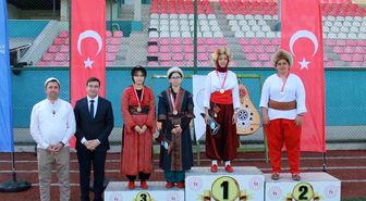 Sinop'ta öğrenciler okçulukta hünerlerini sergiledi