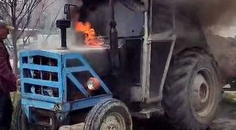 Avcılar'da traktör alev alev yandı