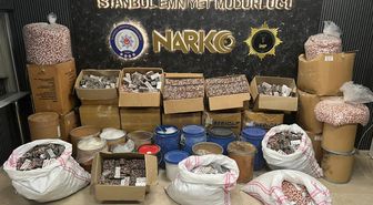 Büyükçekmece'de uyuşturucu operasyonunda gözaltına alınan 2 şüpheliden 1'i tutuklandı
