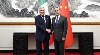 Çin Dışişleri Bakanı Wang, İtalyan Mevkidaşı Tajani ile Beijing'de Görüştü