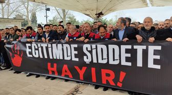 İstanbul'da Kahramanmaraş'taki okul saldırısında hayatını kaybedenler için gıyabi cenaze namazı kılındı