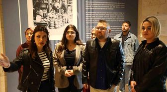 Kırşehir'de gençler 88 saatlik eğitimin ardından müzede rehberlik yapıyor