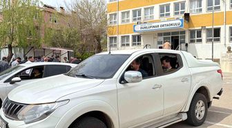 Müdür yardımcısına bıçakla saldırı iddiası