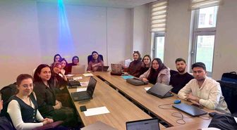 Bolu'da geleceğin iletişimcileri kendi hikayelerini dijitale taşıdı