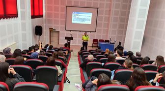 Emet MYO'da genel trafik kuralları konferansı