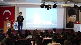 Muğla'da uzay rüzgarı Türkiye'nin ikinci astronotu Atasever gençlerle buluştu