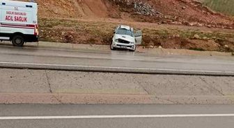 Siirt'te araç takla attı: 2 yaralı