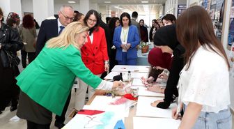 Sinop'ta bitkilerin dünyası tuvale taşındı