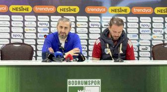 Erzurumspor FK oyuncuları basın toplantısını basıp kutlama yaptı