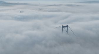 İstanbul'da etkili olan sis havadan görüntülendi