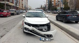 Karapınar'da otomobil ile motosiklet çarpıştı: 1 yaralı