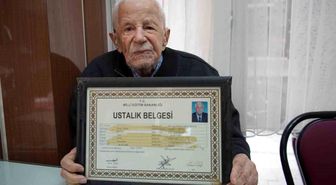 Sakarya'nın 100 yaşındaki dönercisi 84 yıldır mesleğini sürdürüyor
