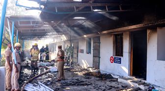 Albüm: Hindistan'da Havai Fişek Fabrikasında Patlama: 25 Ölü