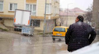 Bayburt'ta kar sürprizi: Kış yeniden yüzünü gösterdi