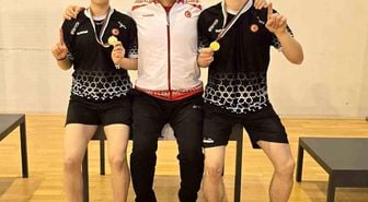 Erzincanlı genç badmintoncular Avrupa'da 3 madalya kazandı